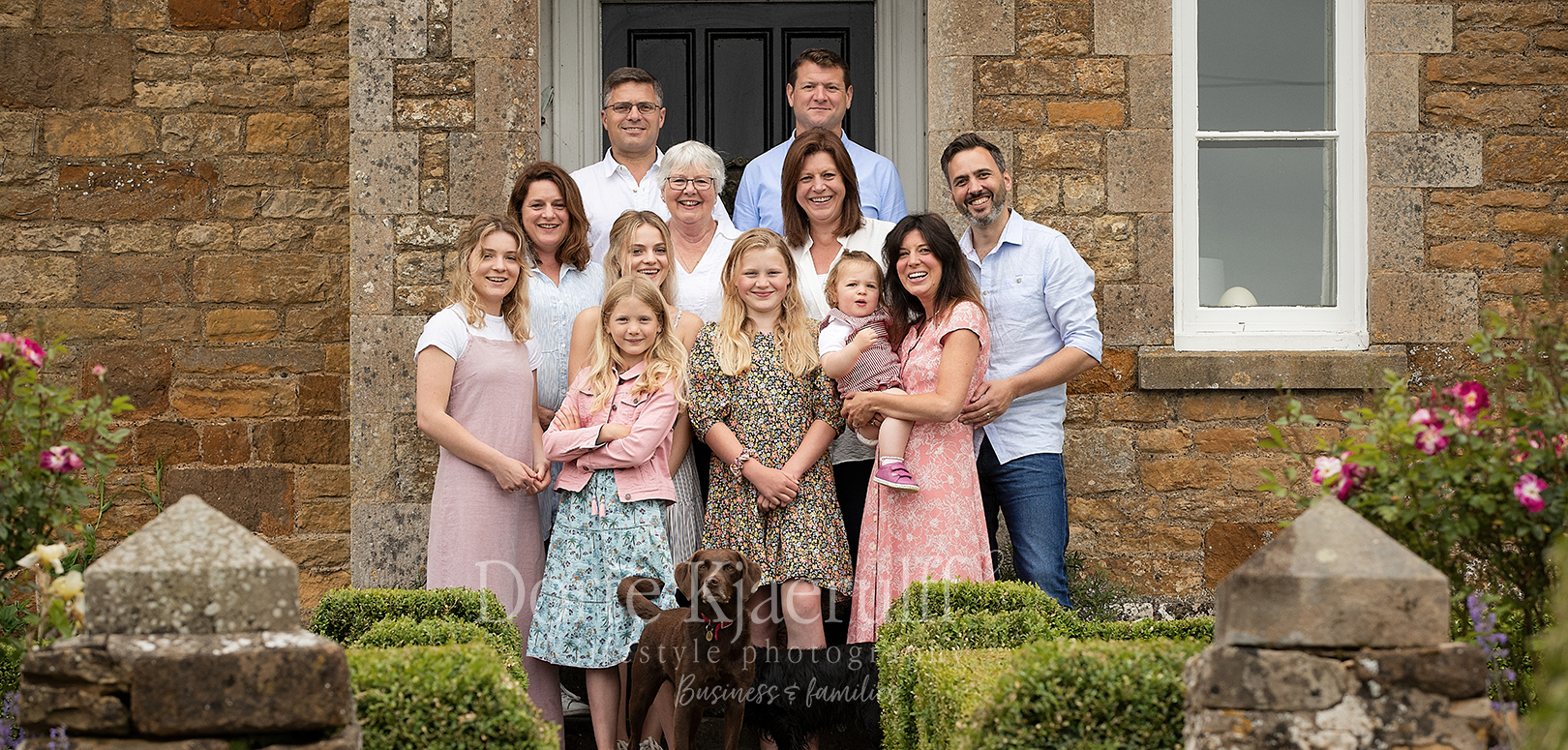 Extended family photographer Leicestershire and Northamptonshire